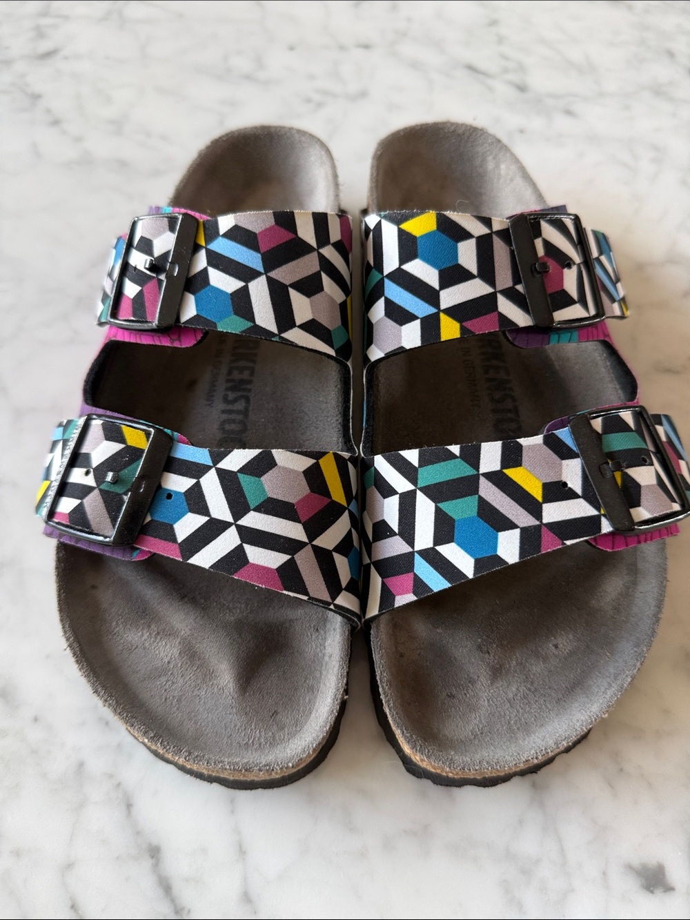 Limited edition holiday Birkenstock 2018 Arizona in Sonar geometric pink.